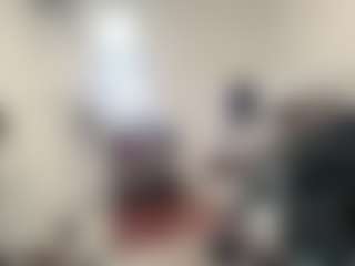 Mrshyboy32's Live Sex Cam Show