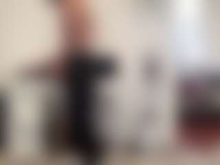 Mrshyboy32's Live Sex Cam Show