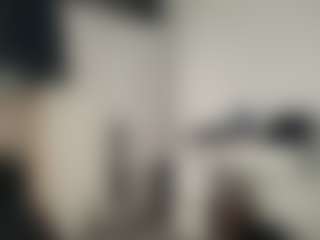 Mrshyboy32's Live Sex Cam Show