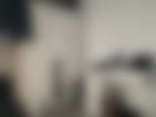 Mrshyboy32's Live Sex Cam Show