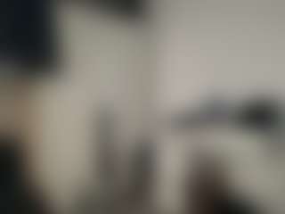 Mrshyboy32's Live Sex Cam Show