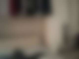 Mrshyboy32's Live Sex Cam Show