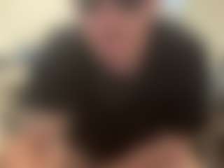 Mrshyboy32's Live Sex Cam Show