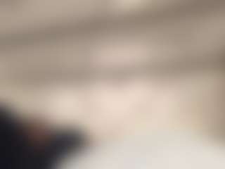 Mrshyboy32's Live Sex Cam Show