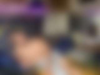 Mrshyboy32's Live Sex Cam Show