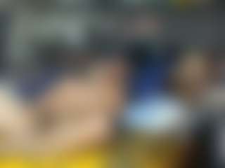 Mrshyboy32's Live Sex Cam Show