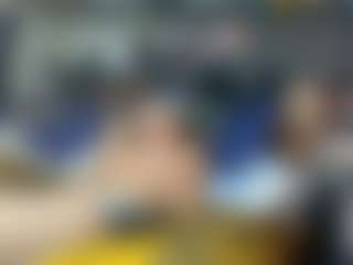 Mrshyboy32's Live Sex Cam Show
