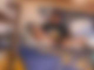 Mrshyboy32's Live Sex Cam Show