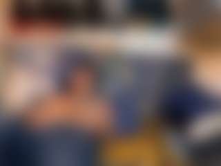 Mrshyboy32's Live Sex Cam Show