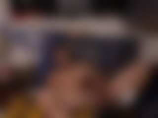 Mrshyboy32's Live Sex Cam Show