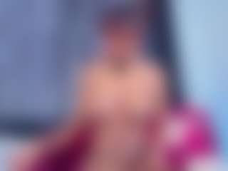 Live cam show with Nym - Bi on Camsoda