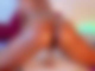 Live cam show with Nym - Shaved Pussy on Camsoda