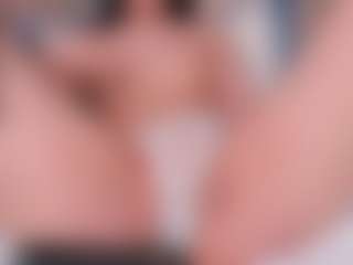 loralifelover's Live Sex Cam Show