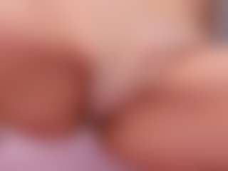 loralifelover's Live Sex Cam Show