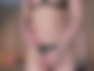 loralifelover's Live Sex Cam Show