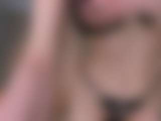loralifelover's Live Sex Cam Show
