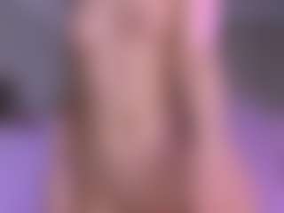loralifelover's Live Sex Cam Show