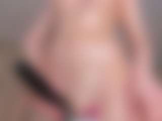 loralifelover's Live Sex Cam Show