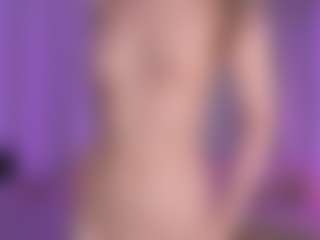 loralifelover's Live Sex Cam Show