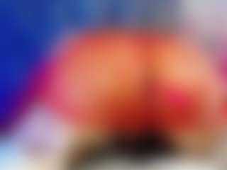 Queen23's Live Sex Cam Show