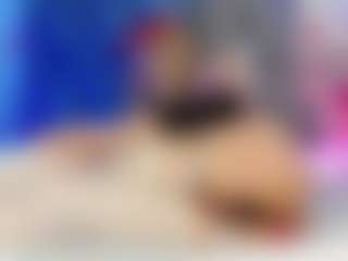Queen23's Live Sex Cam Show