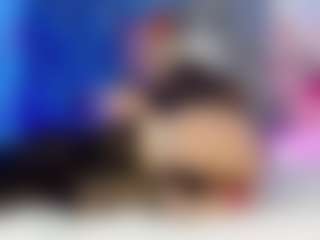 Queen23's Live Sex Cam Show