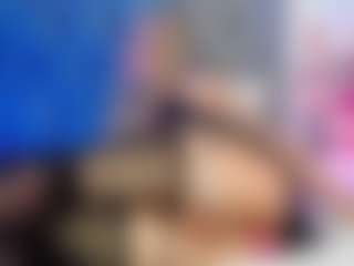 Queen23's Live Sex Cam Show