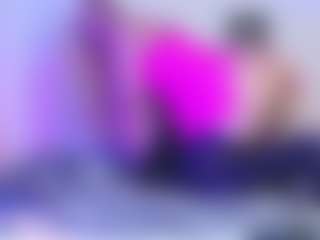 Queen23's Live Sex Cam Show