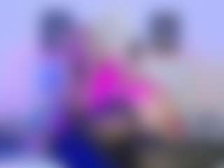 Live cam show with Queen23 - English on Camiplay Live