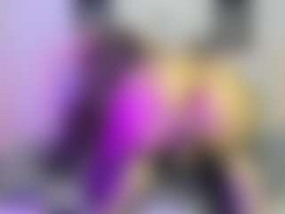 Queen23's Live Sex Cam Show