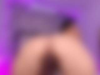Live cam show with kendall_07 - Big Tits Small Tits on Camiplay Live