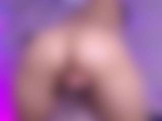 Live cam show with kendall_07 - Petite on Camsoda