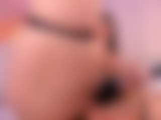 Live cam show with nikavelvet - Roll on Camsoda
