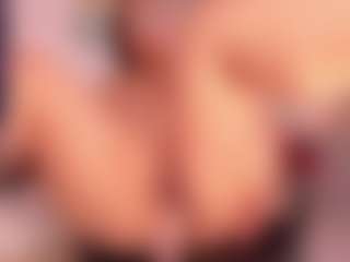 Live cam show with BBWCloe - Naked on livesuperchat.net