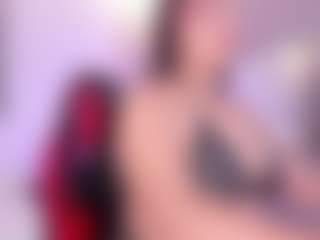 Live cam show with BBWCloe - Shaved Pussy Brown Hair on Instabang