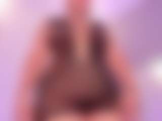Live cam show with BBWCloe - Tittyfuck on Camsoda