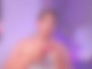Live cam show with BBWCloe - Shaved Pussy on Gym Cam Girls