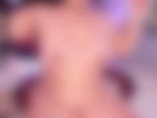 Live cam show with BBWCloe - Full Nudity on Camsoda