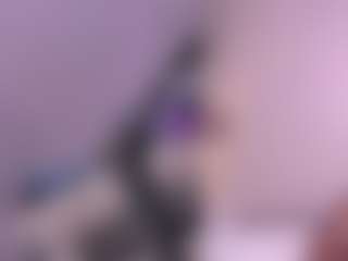 Live cam show with BBWCloe - Striptease on CamClone