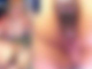 Spettacolo in cam dal vivo con Erikamontiel - Spank su Camsoda