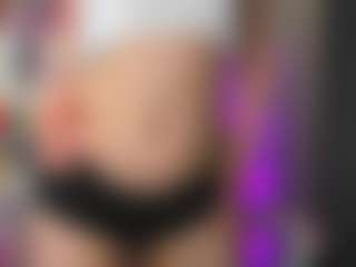 Live cam show with Ann-Perry - Brown Hair on Fling VIP Chat