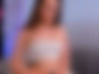 Live cam show with Ann-Perry - Flashing on Camsoda