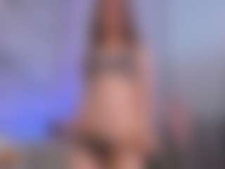 Live cam show with Ann-Perry - Dildo on SpunkLive