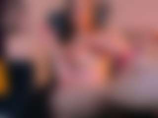 Live cam show with Ann-Perry - Lesbian on SmokeAndPoke