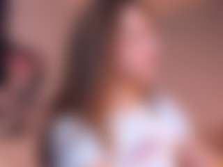 Live cam show with Ann-Perry - College on Camsoda