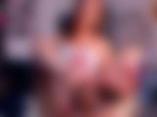 Live cam show with Ann-Perry - College Brown Hair on Camsoda