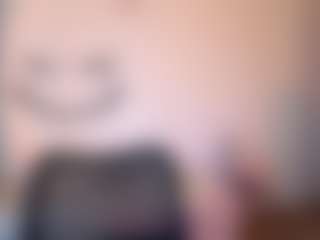 Live cam show with Kira - Young Adult on LiveSexCams6