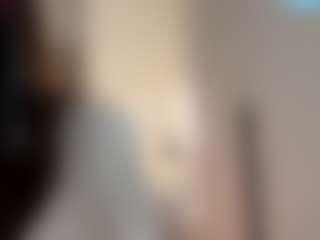Live cam show with Kira - Asian Teen (18+) on Hubzter Live