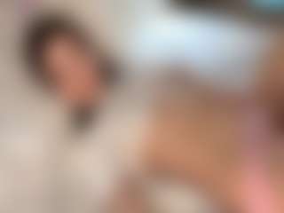 Kira's Live Sex Cam Show