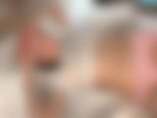 Kira's Live Sex Cam Show